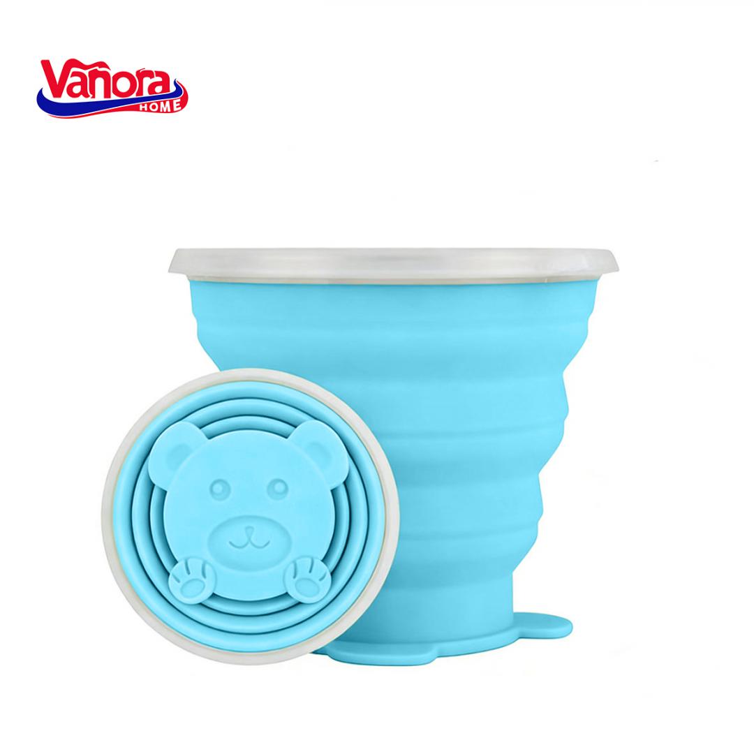 "PAHAR PLIABIL SILICON 270 ML Material: Silicon Dimensiune: 9.5x8.5 CM Dimensiune pliat: 9.5x1.5 CM"