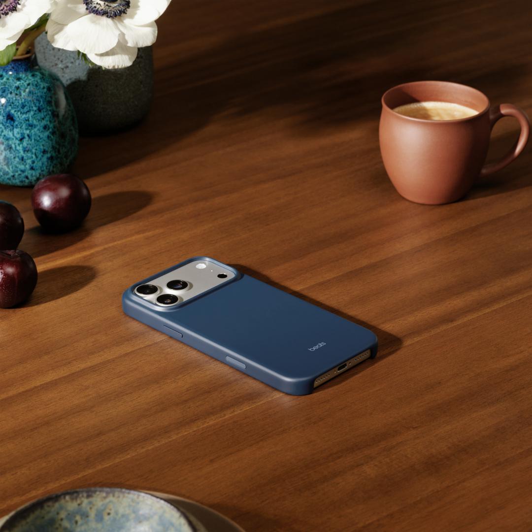 Beats iPhone 17 Pro Case with MagSafe and Camera Control — Bedrock Blue