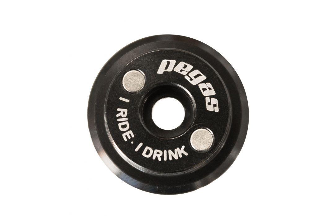 CAPAC TIJA GHIDON BEER CAP XHS-16, ALUMINIU CNC, 2 MAGNETI, PENTRU TIJA GHIDON 1-1/8, DIAMETRU 31.8MM, SURUB M6X30MM INCLUS, NEGRU