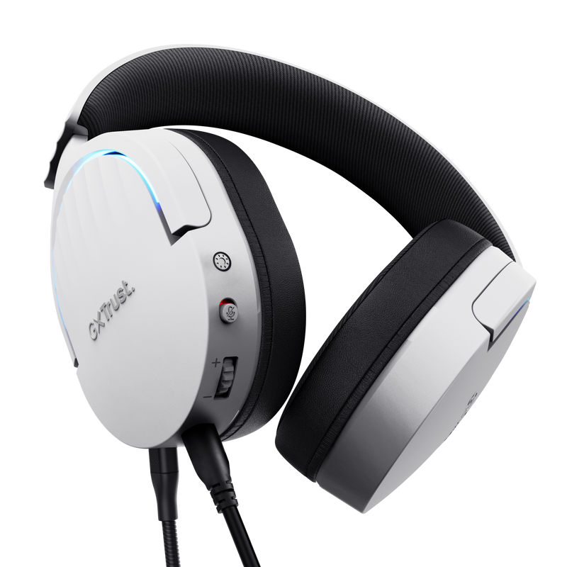 Casti gaming TrustGXT 490P Fayzo cu fir, interfata USB 2.0, frecventa de raspuns 20 Hz - 20.000 Hz, sensivitate 100 dB, alb