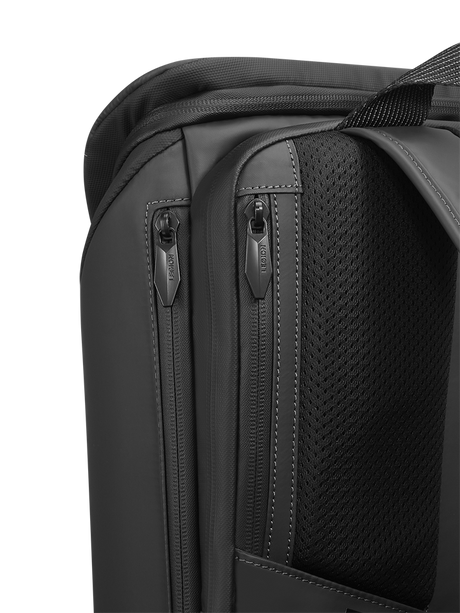 Rucsac Lenovo Legion 16 Armored GB900 pentru laptop de gaming de 16 inch; fabricat din poliester, cu invelis exterior din poliuretan;  potrivit pentru dispozitive cu dimensiuni de pana la: 36 cm x 2.4 cm x 29 cm; greutate: 1.3kg; culoare: negru