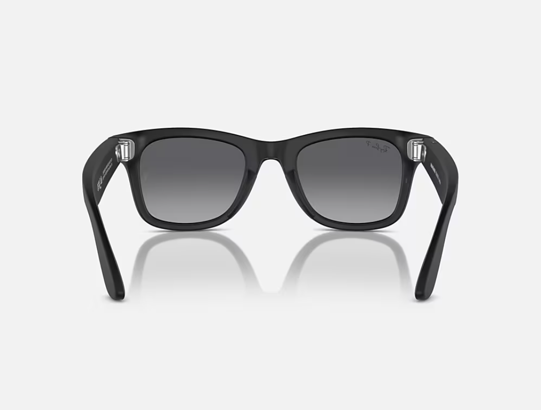 Ray-Ban Meta Wayfarer AI Glasses Matte Black/Polar Gradient Graphite