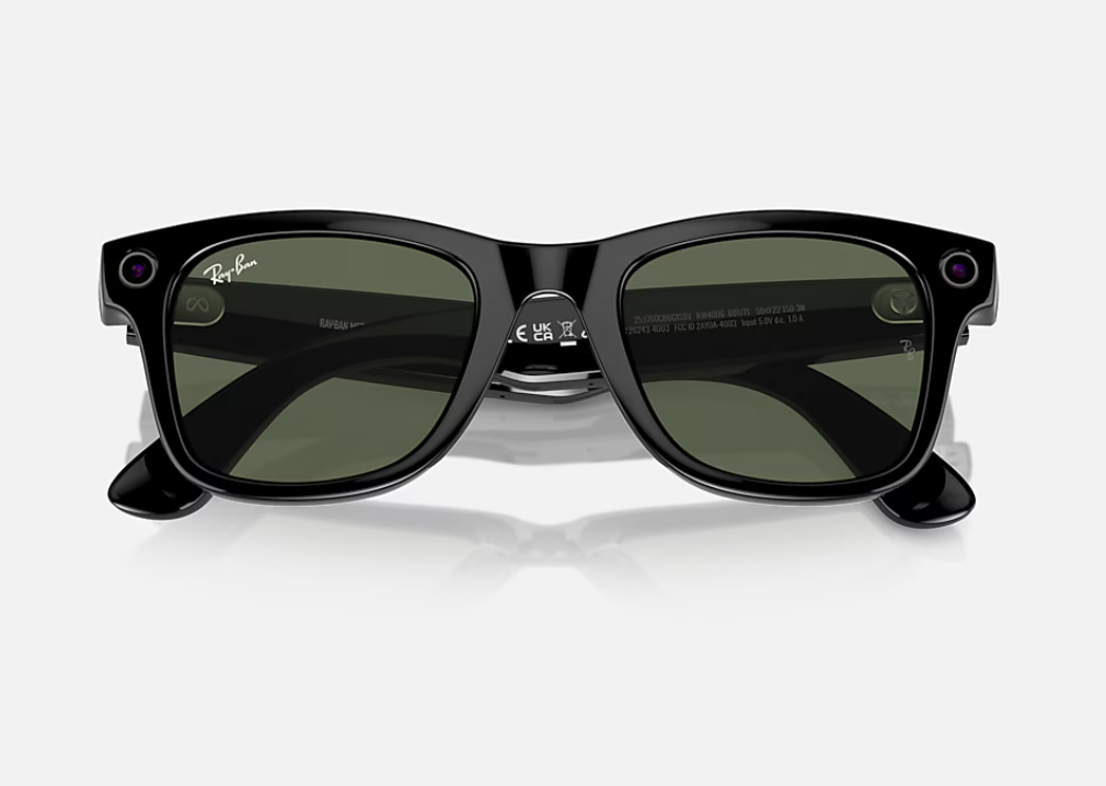 Ray-Ban Meta Wayfarer AI Glasses Shiny Black/G-15 Green