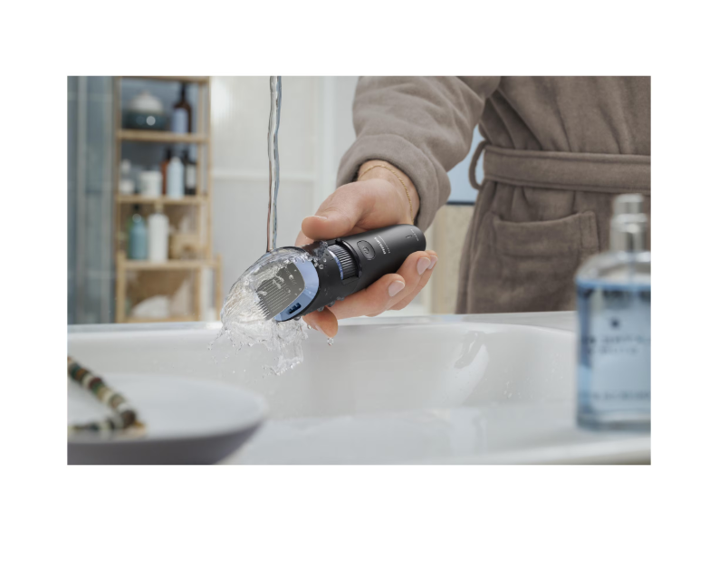 Aparat de tuns barba PHILIPS BT3660/15 cu lame integral metalice cu autoascutire, 40 de setari de lungime, 2 piepteni ajustabili pentru barba (0,5-20 mm), autonomie 80 min
