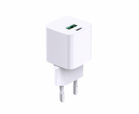 Incarcator cu USB Ieșire USB-C: USB-C: 5V/3A, 9V/3A, 12V/2,5A, 15V/2,0A, 20V1,5A (30W) PPS: 3,3V-11V/3,0A, 3,3V-16,0V/2,0A (33W) USB-A: 5V/3A, 9V/2A, 12V/1,5A (18W) USB-C+USB-A: 5V/3A (15W) Tensiune de intrare: 100-240VAC, 50/60Hz Protecție la