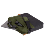 Geanta laptop Trust Lisboa, pentru laptopuri cu diagonala pana in 15.6", 2 compartimente, material POM, RPET Polyester, RPET, volum 2.1 L,  verde