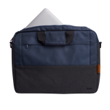 Geanta laptop Trust Lisboa, pentru laptopuri cu diagonala pana in 15.6",2 compartimente, material POM, RPET Polyester, RPET, volum 2.1 L, albastru